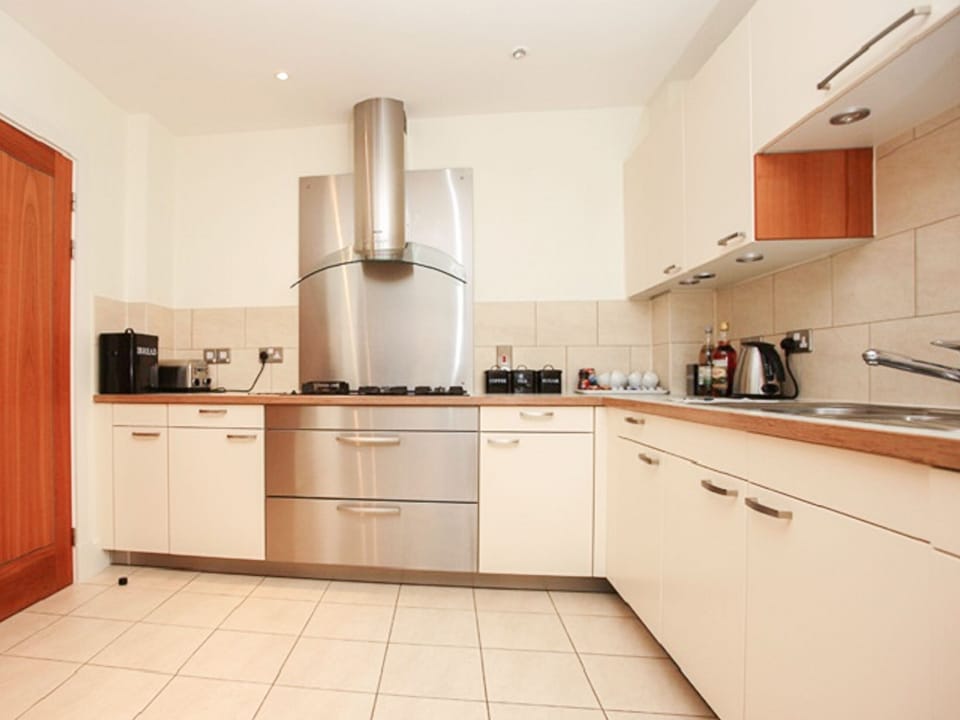 Kitchen | Les Bateaux, Poole