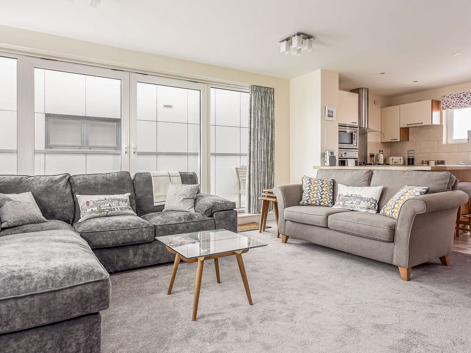 Open plan living space | Steep Holm, Poole