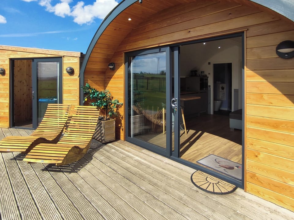 Decking | Meikle Balloch - Hillhead Hideaways, Newmill, nr Keith