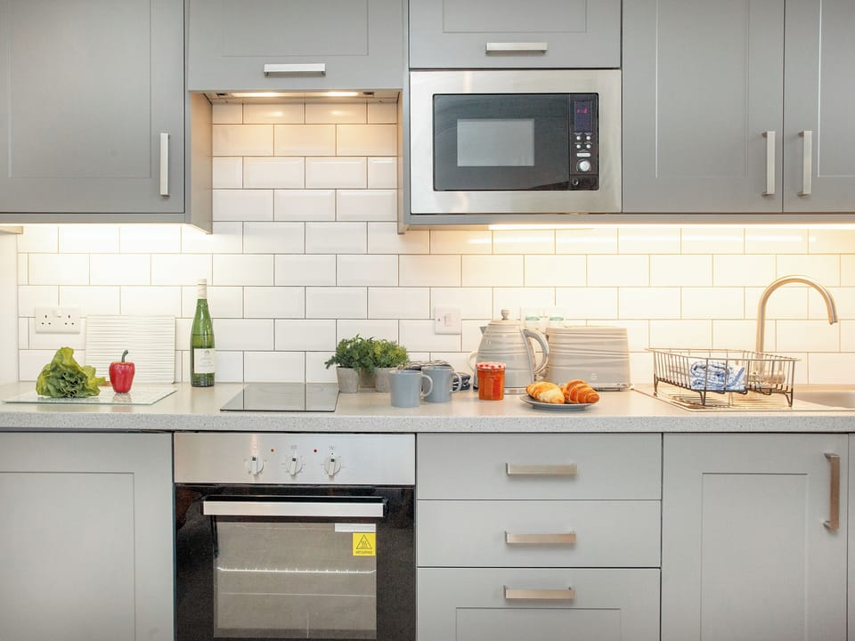 Kitchen area | Shells Shore - Sunnybeach Holiday Apartments, Paignton