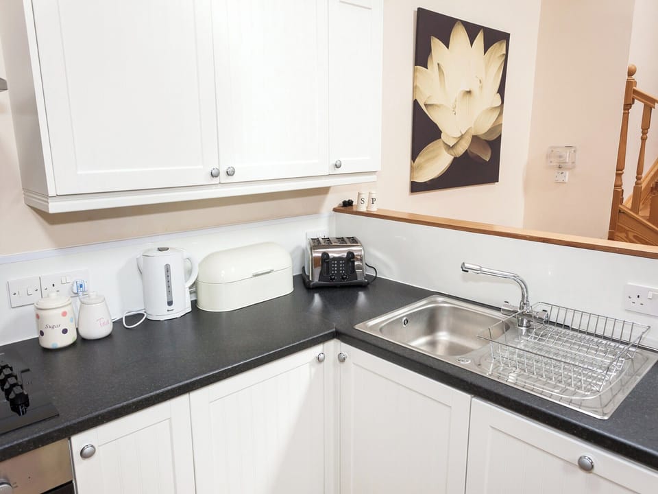 Kitchen area | Appletree Cottage - Williamscraig Holiday Cottages, Linlithgow