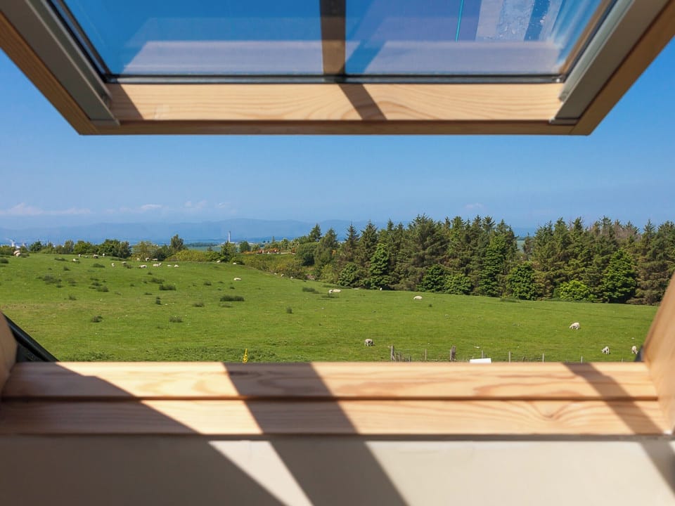 View | Two Eden Cottage - Williamscraig Holiday Cottages, Linlithgow