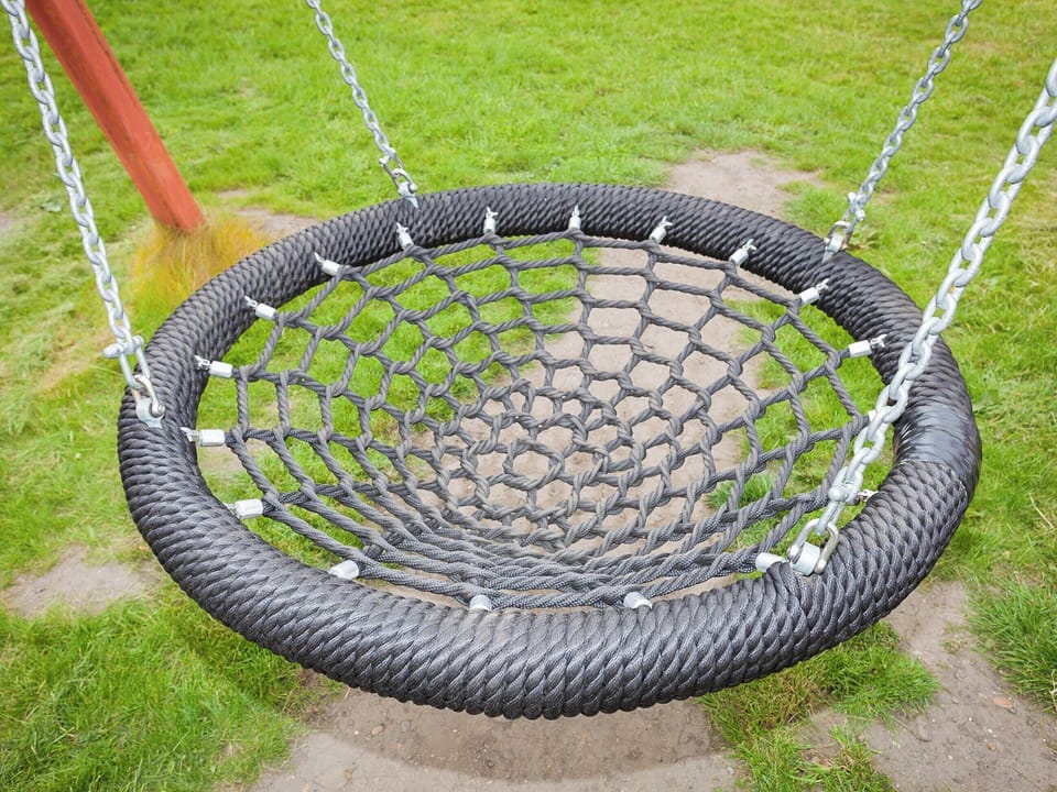 Children&rsquo;s play area | Laurel Cottage - Williamscraig Holiday Cottages, Linlithgow