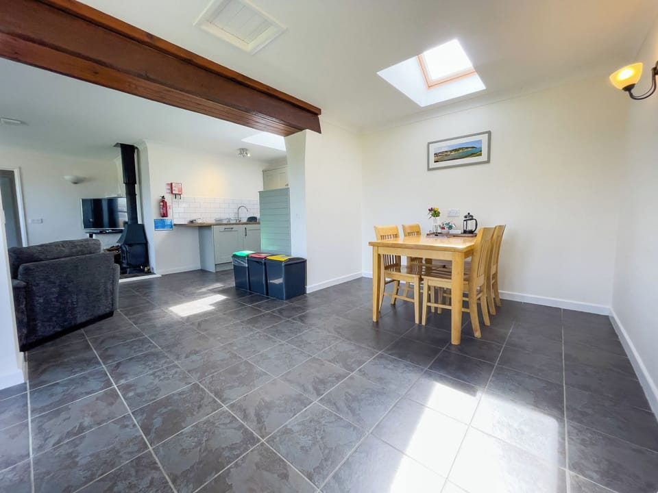 Open plan living space | Ty-Coed - Canllefaes Cottages, Penparc
