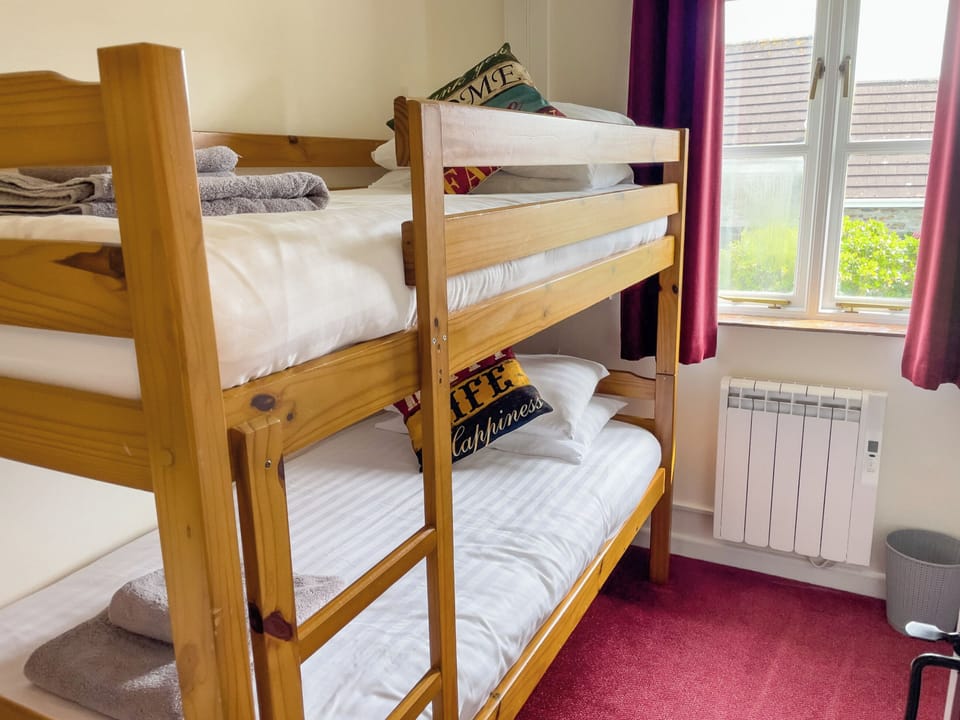 Bunk bedroom | Wheel - Canllefaes Cottages, Penparc