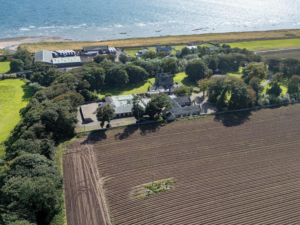 Setting | The Groom&rsquo;s Bothy - Panbride Getaways, Carnoustie, near Dundee