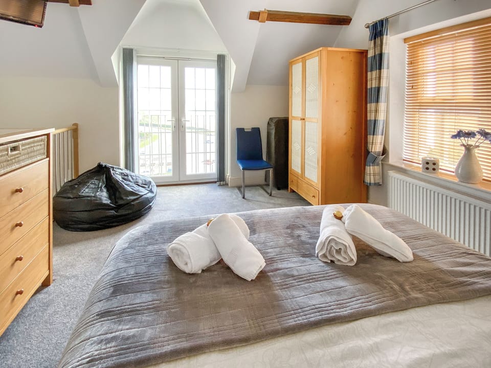 Double bedroom | The Honeymoon Suite - Wow Holidays, Woolacombe