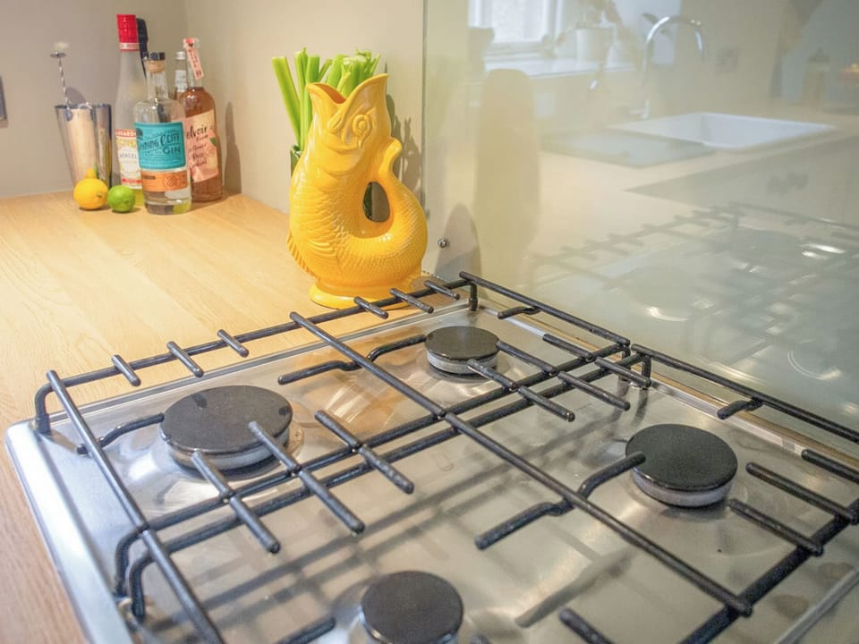 Kitchen | Chatsworth Apartment No.3 - The Beeches Apartments, Baslow, near Bakewell