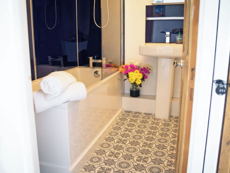 Bathroom | Westeria Cottage, Barnstaple