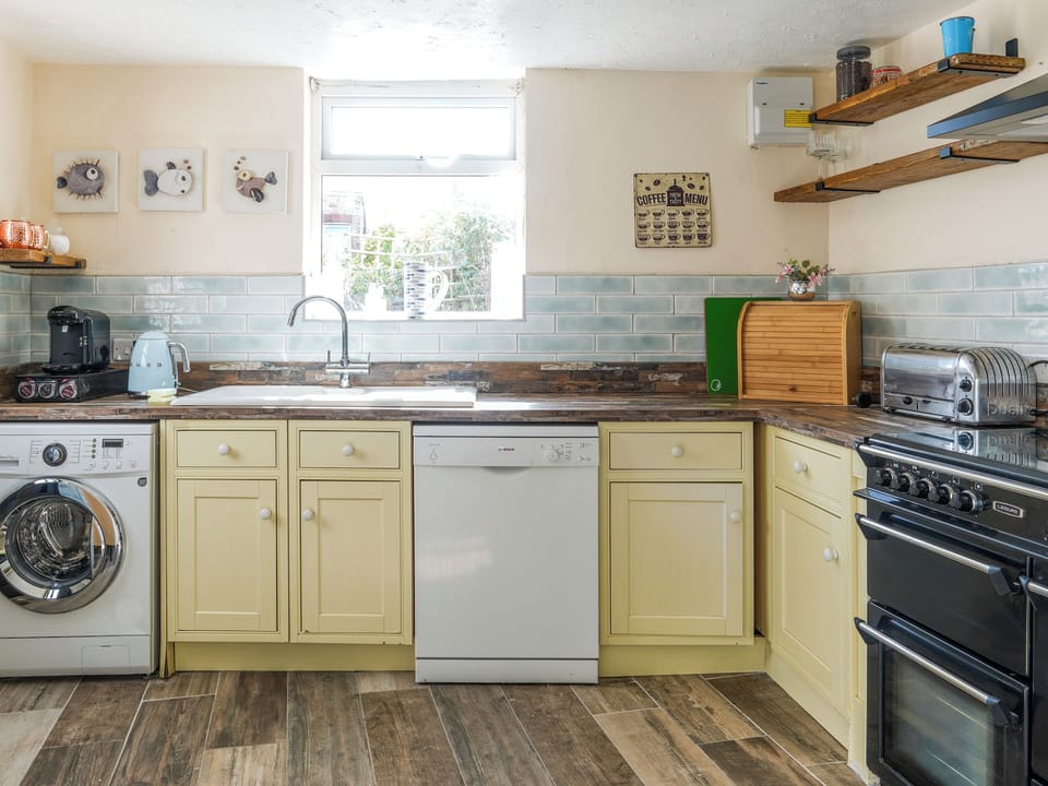 Kitchen | Belmont Villa, Ilfracombe