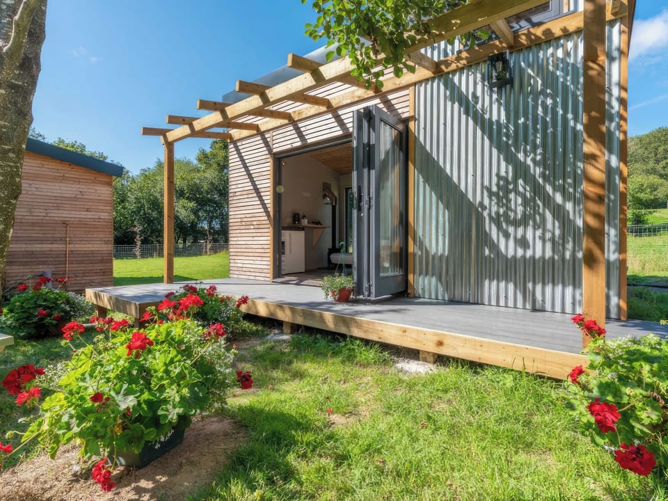 Exterior | Birch - Sunset Cabins, Ashford