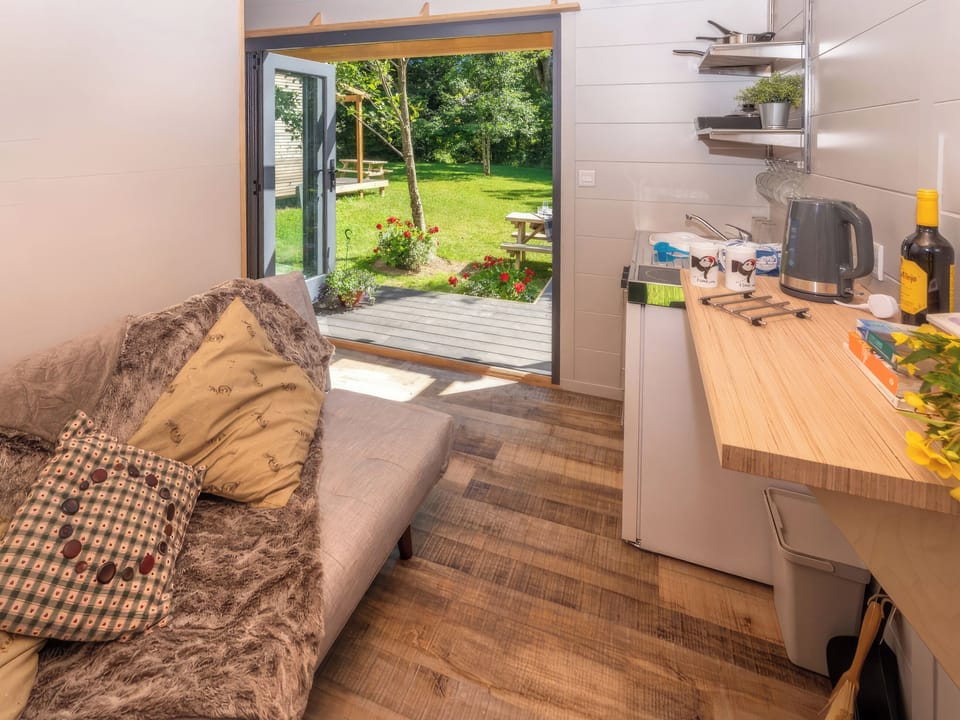 Open plan living space | Birch - Sunset Cabins, Ashford