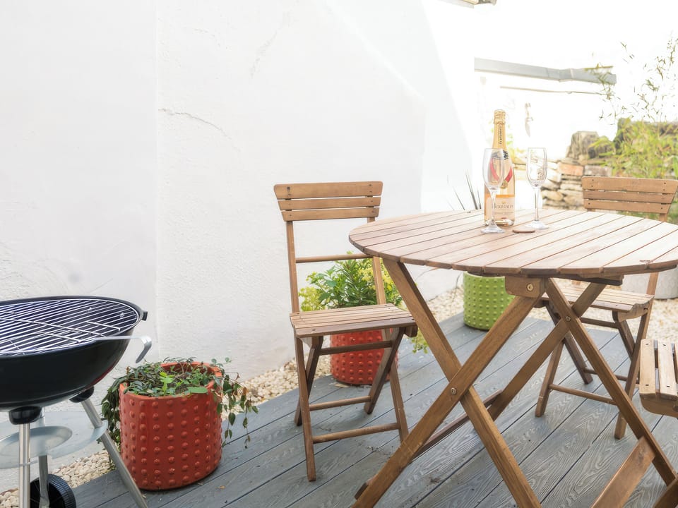 Sitting-out-area | Highfield House, Ilfracombe