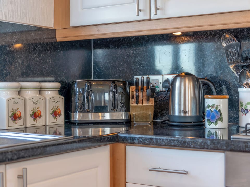 Kitchen | 32 Ocean Terrace - Mullacott Retreats, Ilfracombe