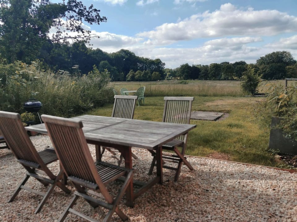 Outdoor area | The Coach House - Kingsettle Stud, Cholderton, near Salisbury