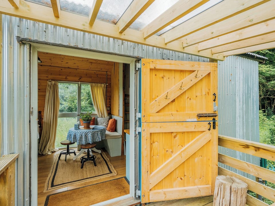 Exterior | Bustard Hut - Kingsettle Stud, Cholderton, near Salisbury