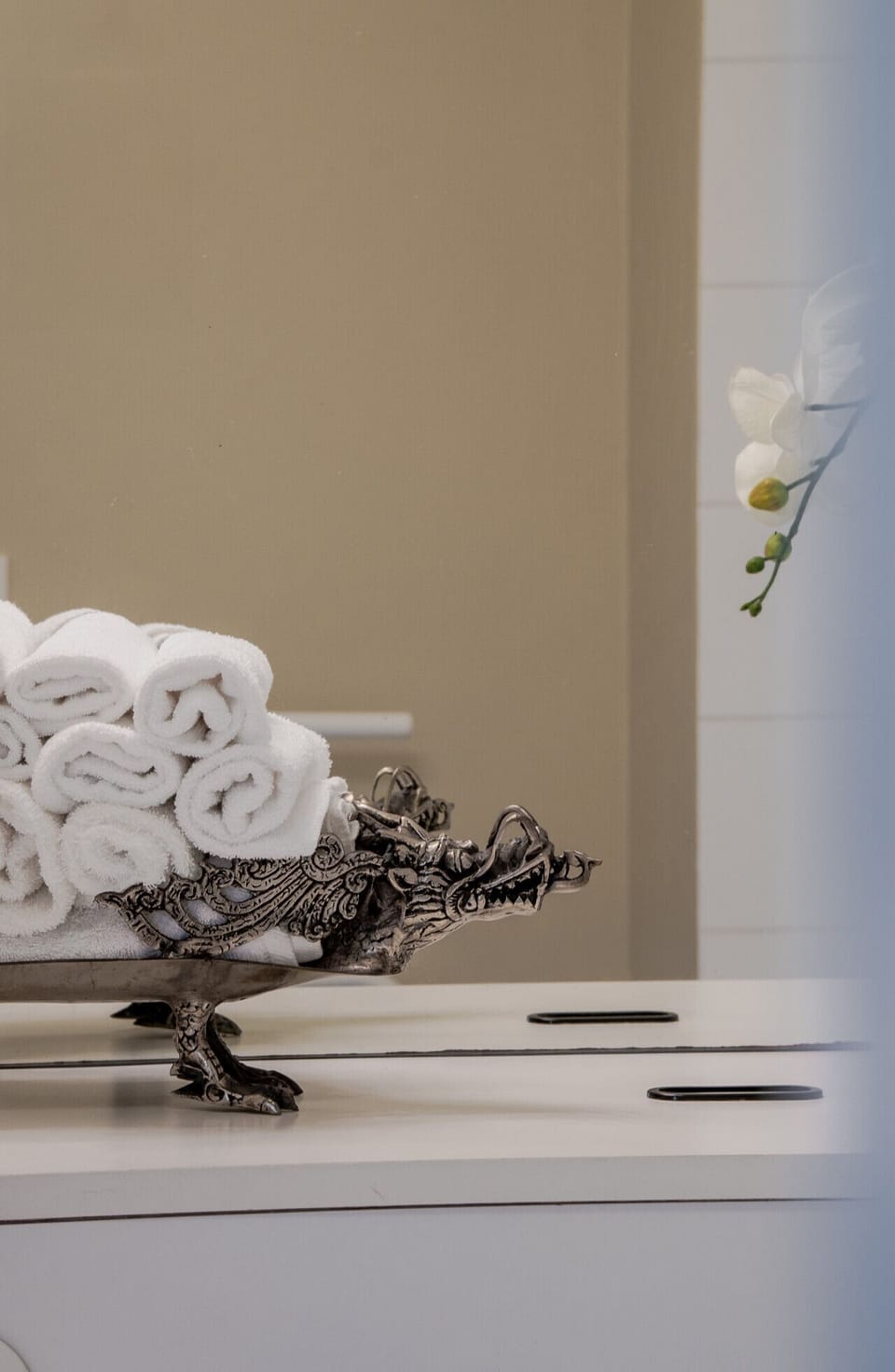 Fresh towels and essentials provided