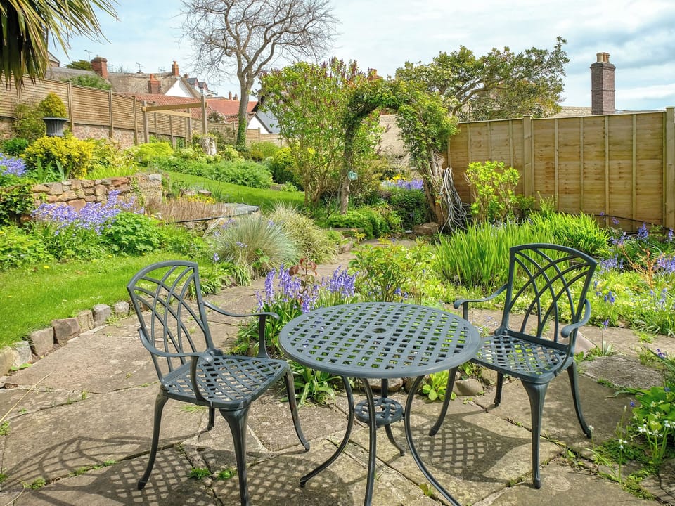 Peaceful sitting out area | Pilgrim Corner - Vicarage Road Holiday Cottages, Minehead