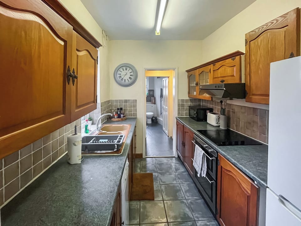 Kitchen | Lancaster House - Belleaire Property Management, Canterbury