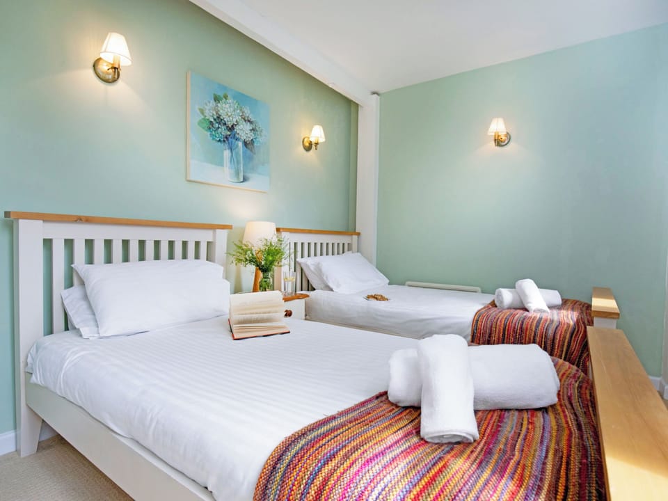 Double bedroom | Acorn Cottage - Little Dunley Cottages, Bovey Tracey