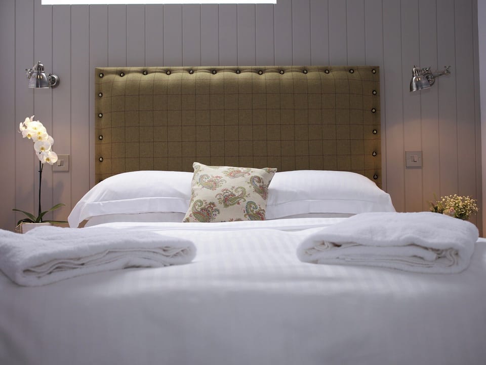 Double bedroom | Seton - @Barra Castle, Oldmeldrum, near Inverurie