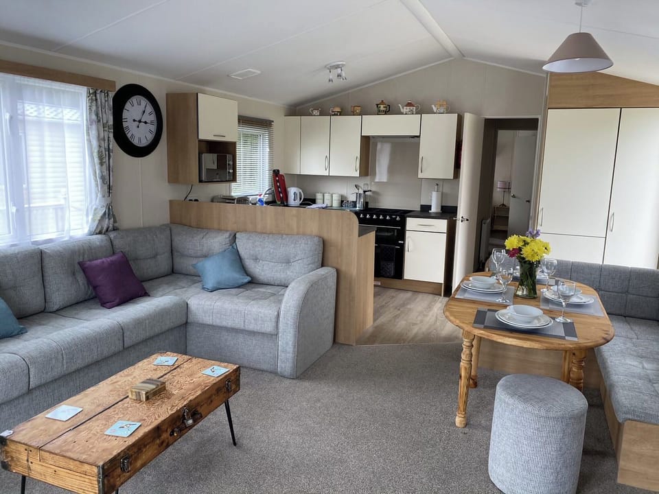 Open plan living space | Flamingo&rsquo;s Rest - Percy Woods Golf and Country Retreat, Swarland, near Morpeth