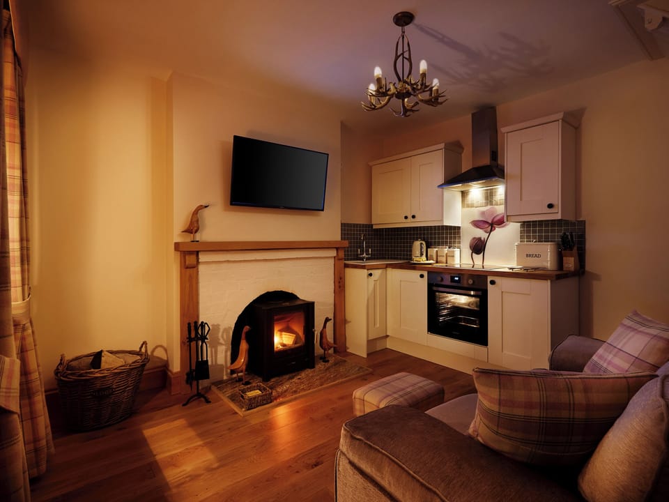 Living area | Rita&rsquo;s Retreat - The Beeches - The Beeches, Pulverbatch, near Shrewsbury