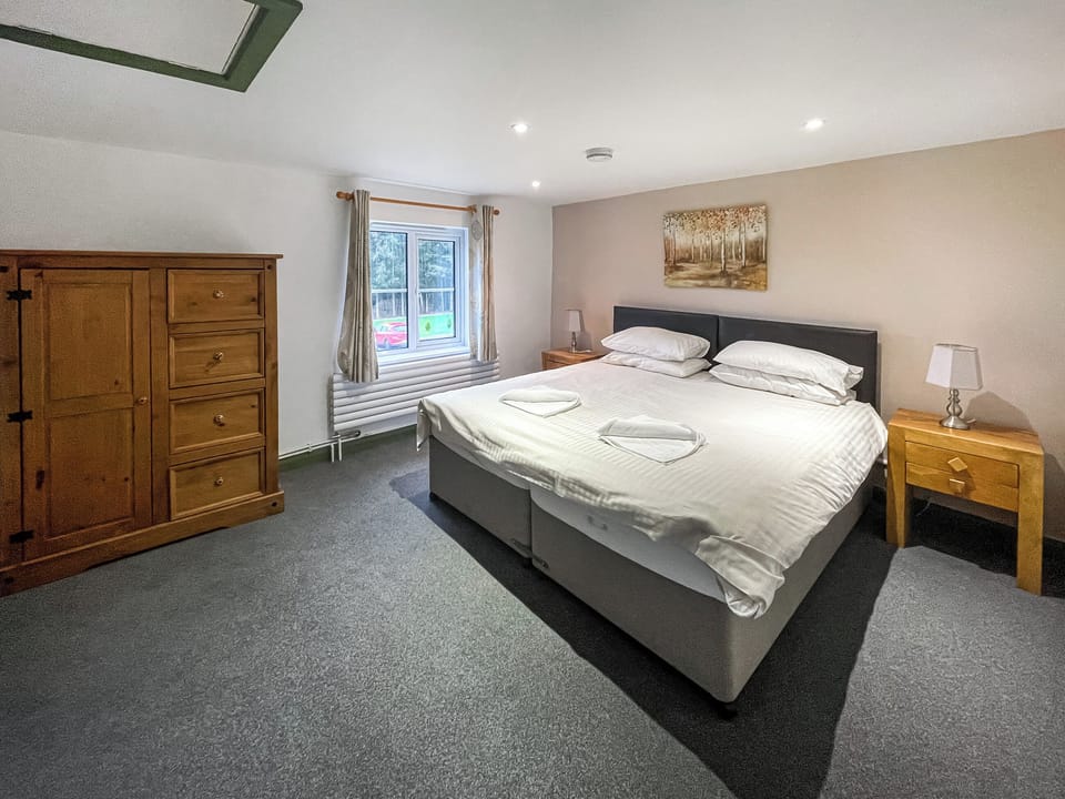 Double bedroom | Nutley Farmhouse, Uckfield