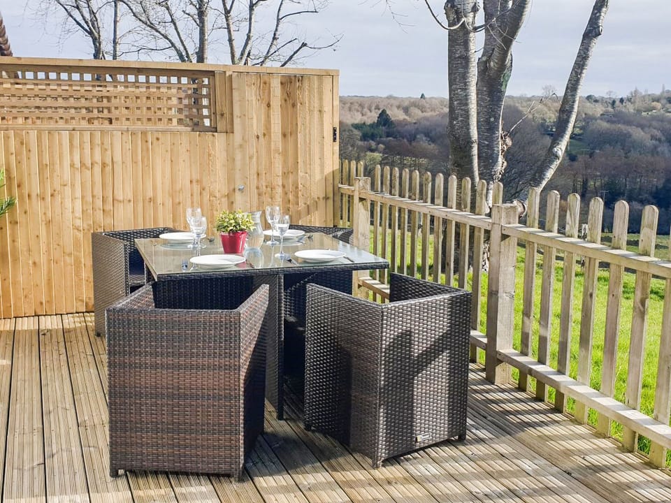Sitting-out-area | Beech Cottage, Uckfield