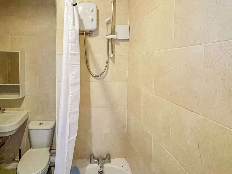 Bathroom | Cave Street, Bristol