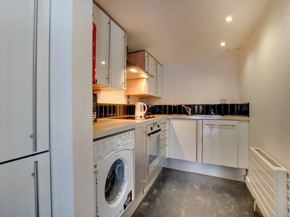 Kitchen | Crown Apartments 102 - Crown Apartments, Newcastle upon Tyne