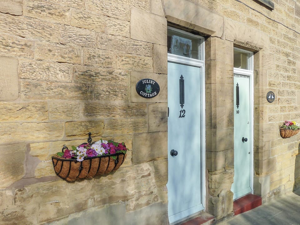 Exterior | Juliet Cottage - Alnwick Cottages, Alnwick