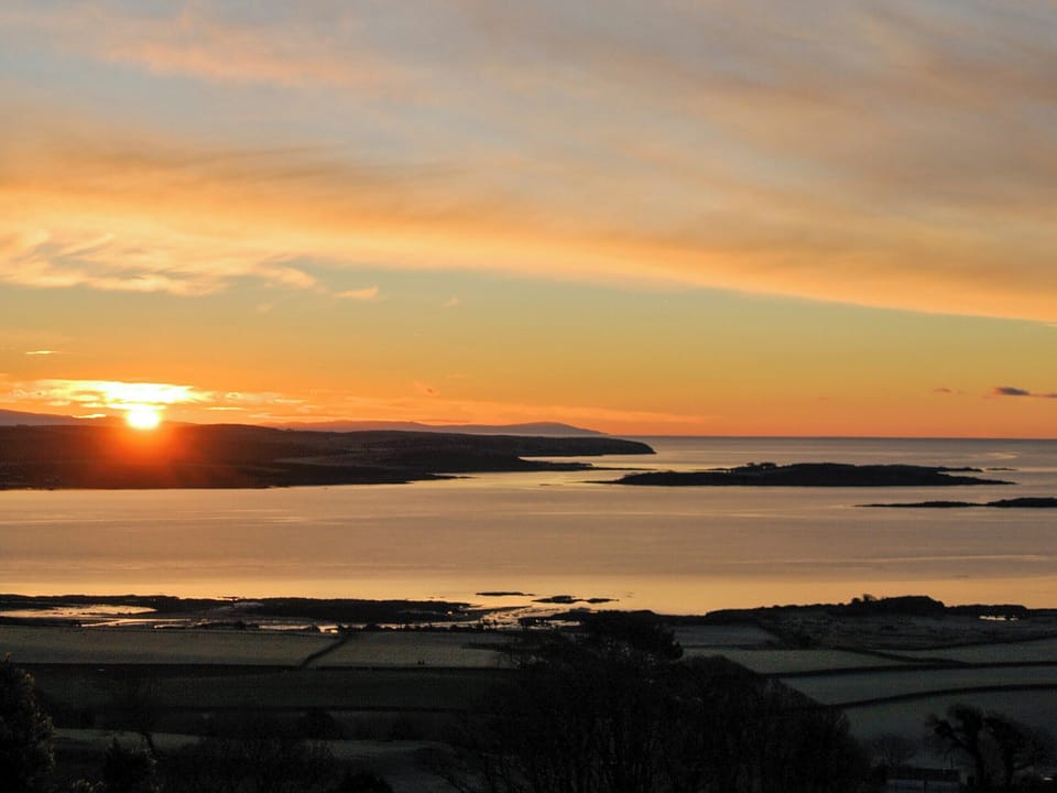 Picturesque sea views | Curlew Cottage, Mossyard, near Gatehouse of Fleet