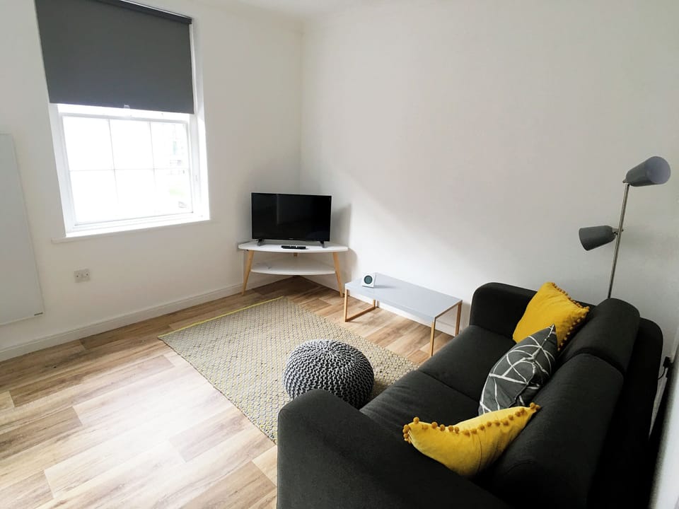 Living area | Gloucester Apartment - Gloucester Apartments, Bristol