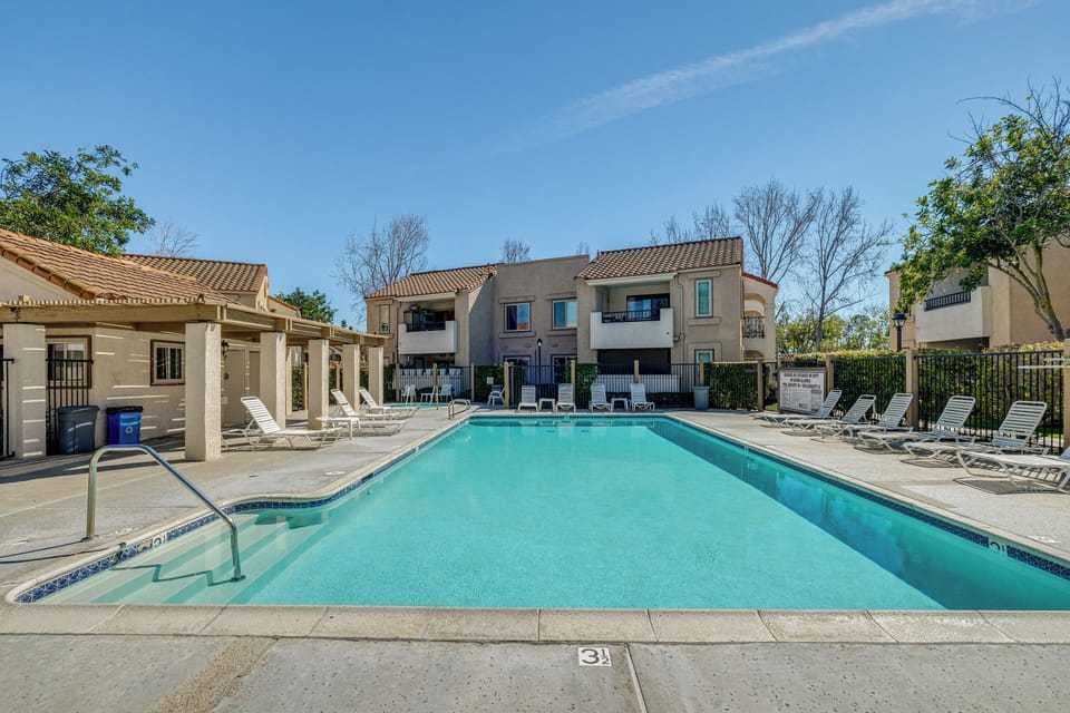 High Ridge | Community Amenities | Pool & Hot Tub