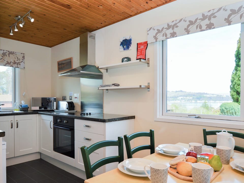 Kitchen/diner | 6 Deercroft Lodge, Dunoon