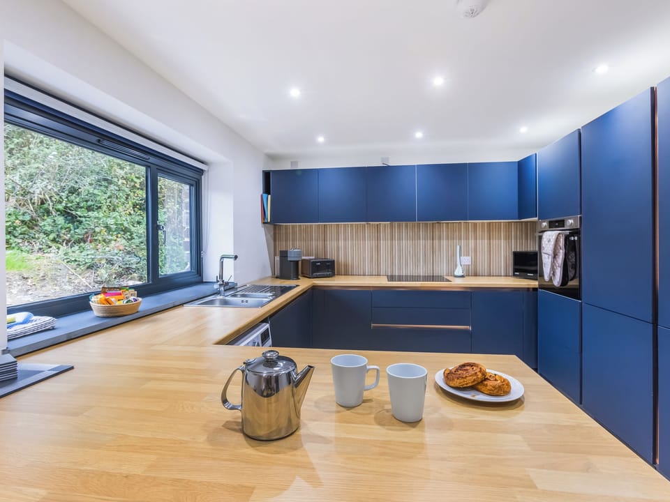 Open plan living space | Manor - Treworgie Barton Cottages, Crackington Haven