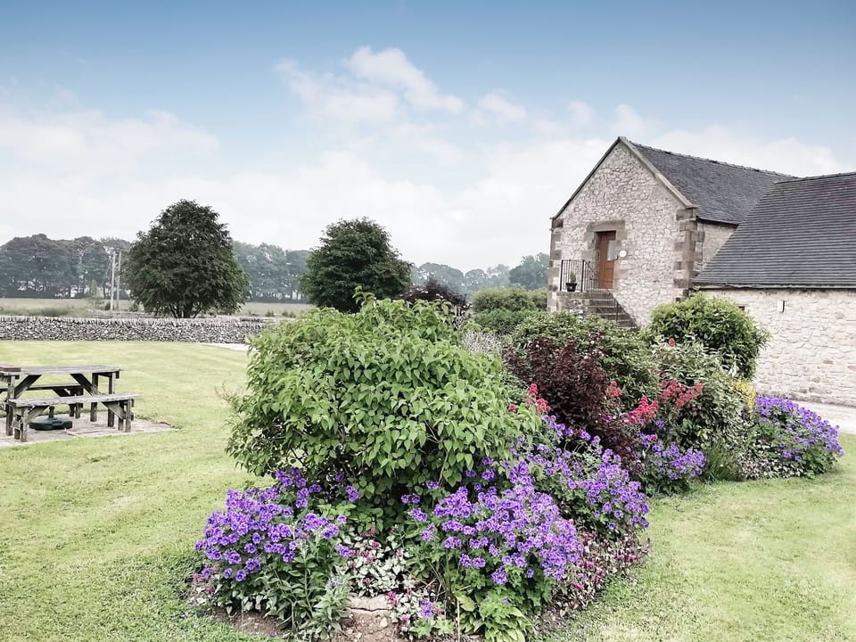 Garden and grounds | Haystore - Cotterill Farm, Biggin by Hartington, near Buxton