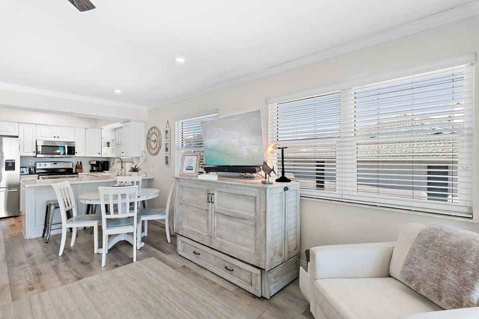Coastal Corner - Seagrove - Living, Dining and Kitchen Area