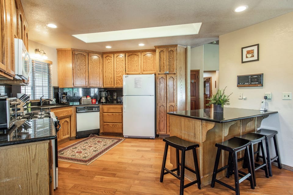 Dining Area - Dining area with plenty of seating attached to Kitchen