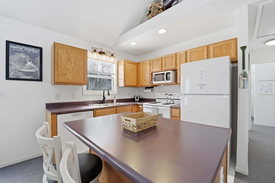 Indoors, Kitchen, Architecture, Building, Dining Room