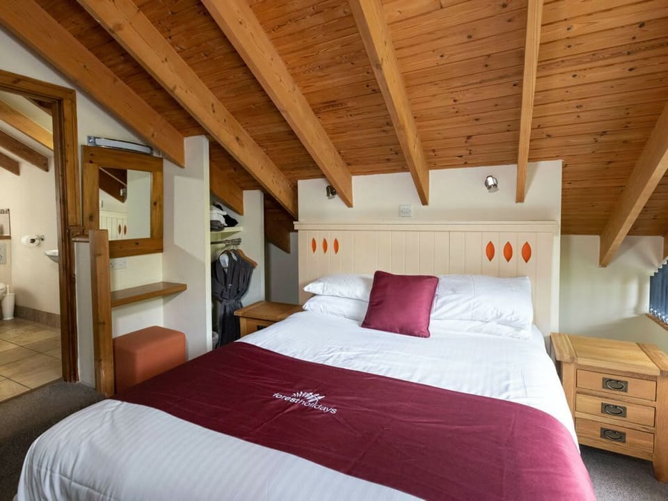 Deerpark Classic Golden Oak Treehouse