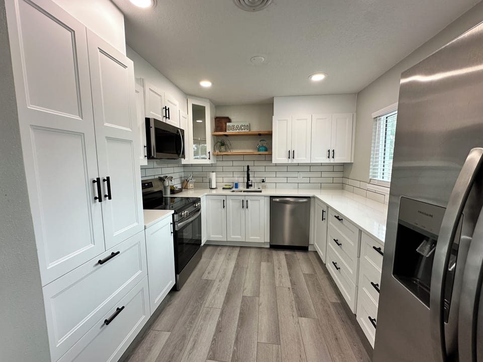Updated Kitchen with new Appliances