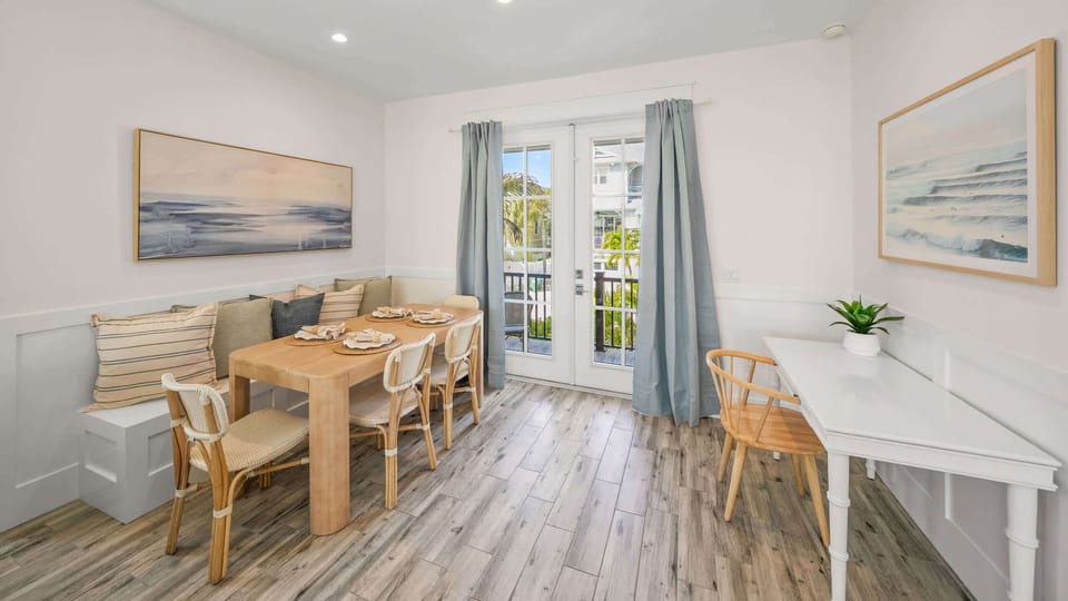 Breakfast Nook - Wok Station - Balcony Access