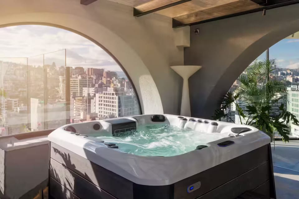 Indoor spa tub