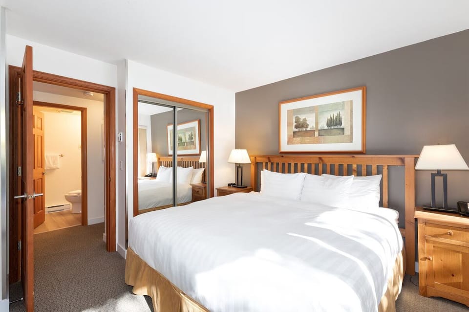 Bedroom. Interior and views may vary based on location and availabilityBedroom. Interior and views may vary based on location and availability