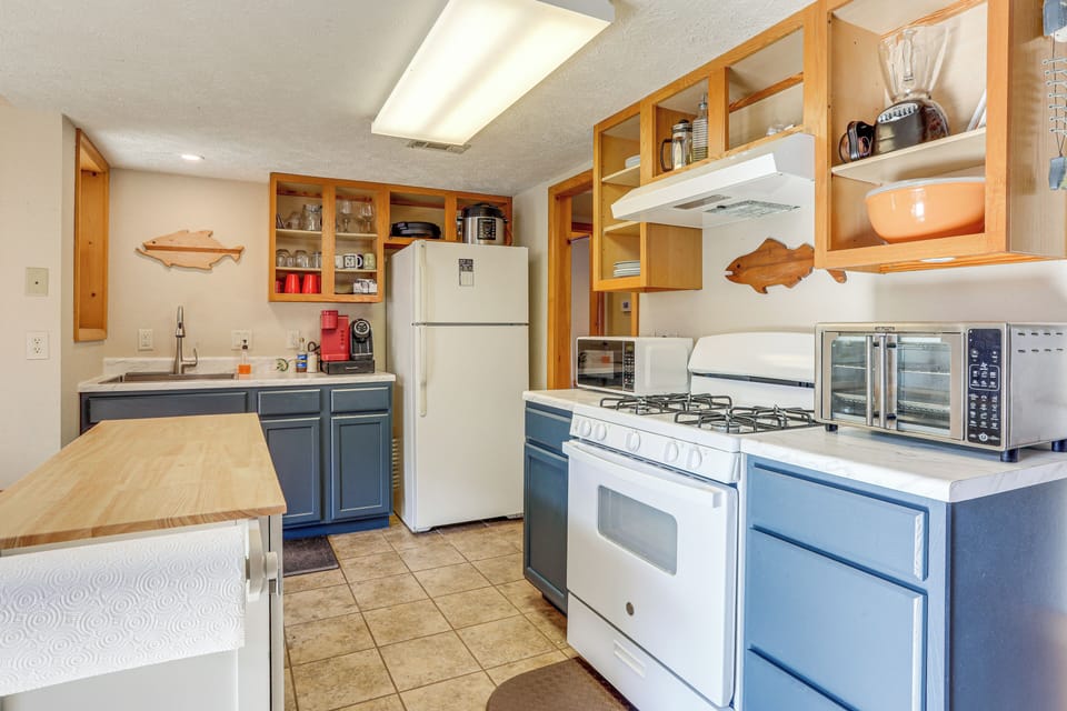 Property Interior | 2-Story Home