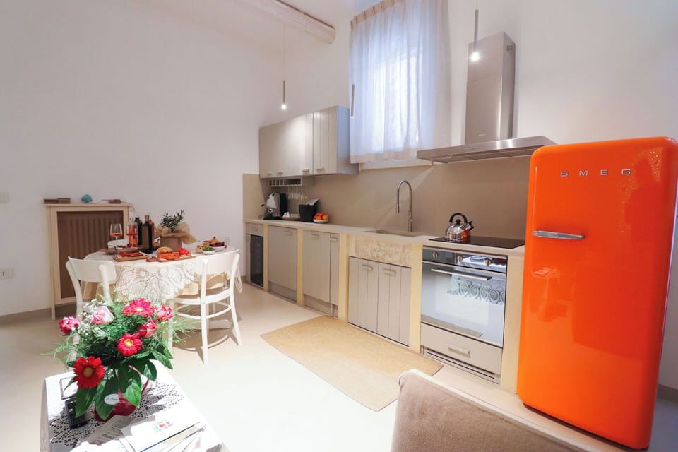 Kitchen, Kitchen Appliance, Major Appliance, Interior Design, Wood, Countertop, Flooring, Refrigerator, Home Appliance, Furniture