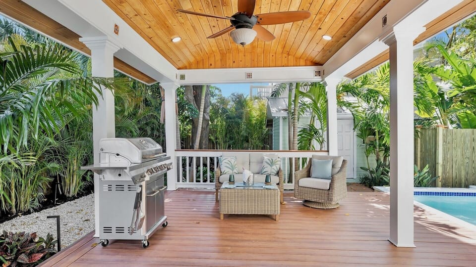 Treat your group to a poolside BBQ using the propane grill...