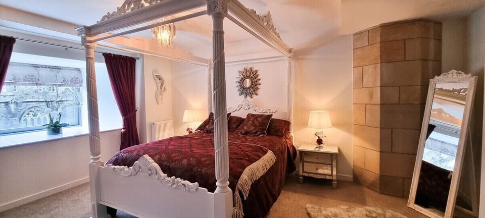 Luxury Four Poster Bedroom